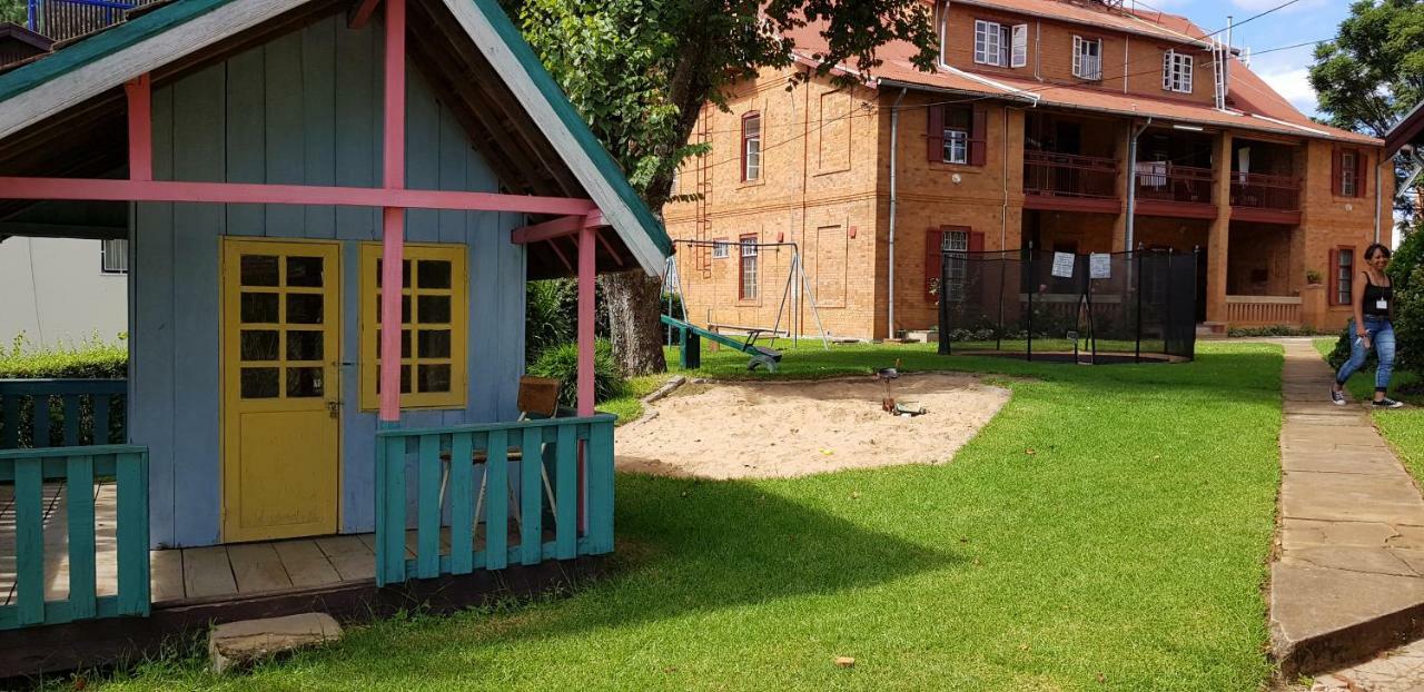 Lovasoa 4C Otel Antsirabe Dış mekan fotoğraf