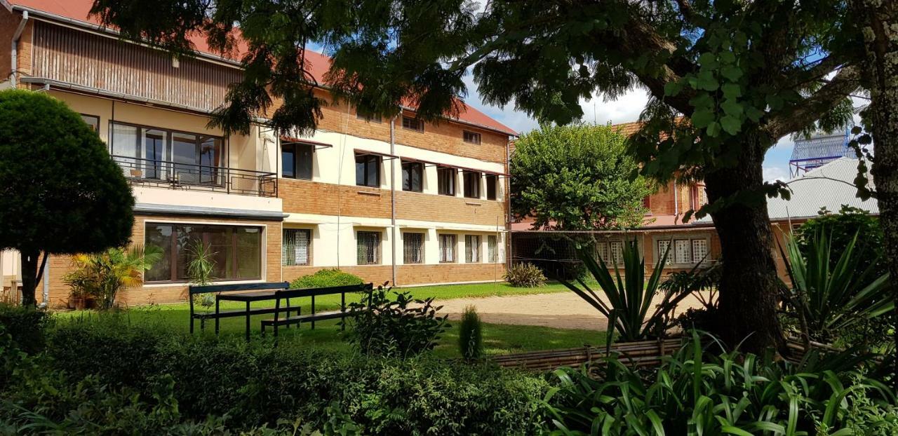 Lovasoa 4C Otel Antsirabe Dış mekan fotoğraf