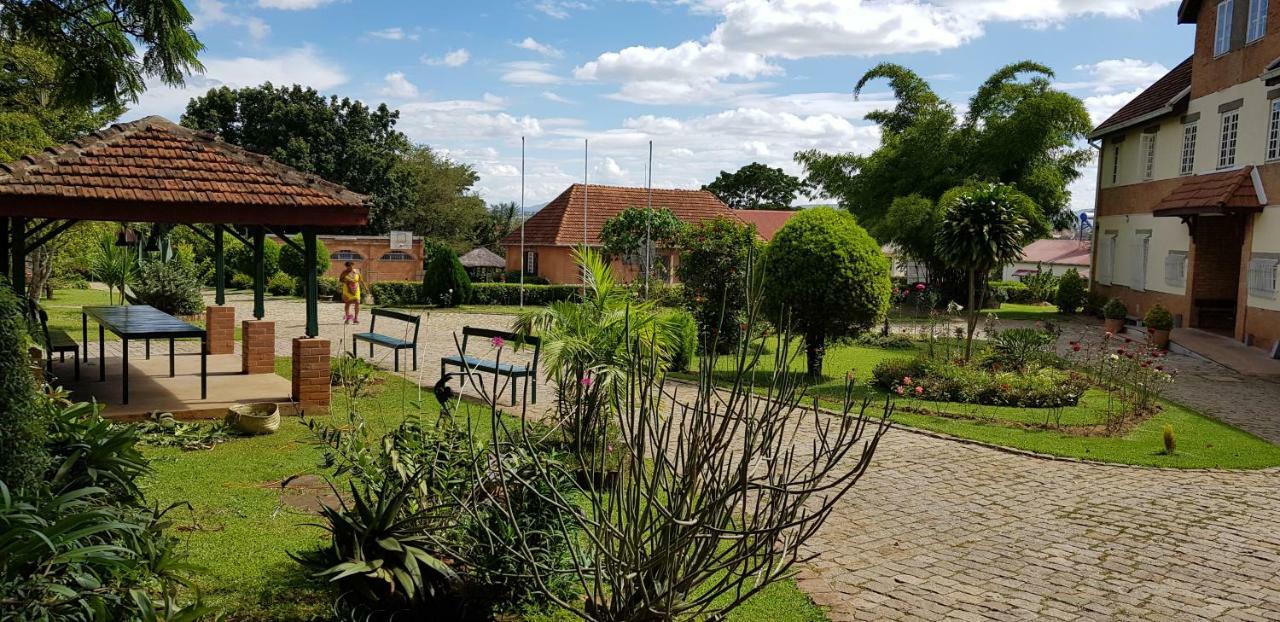 Lovasoa 4C Otel Antsirabe Dış mekan fotoğraf